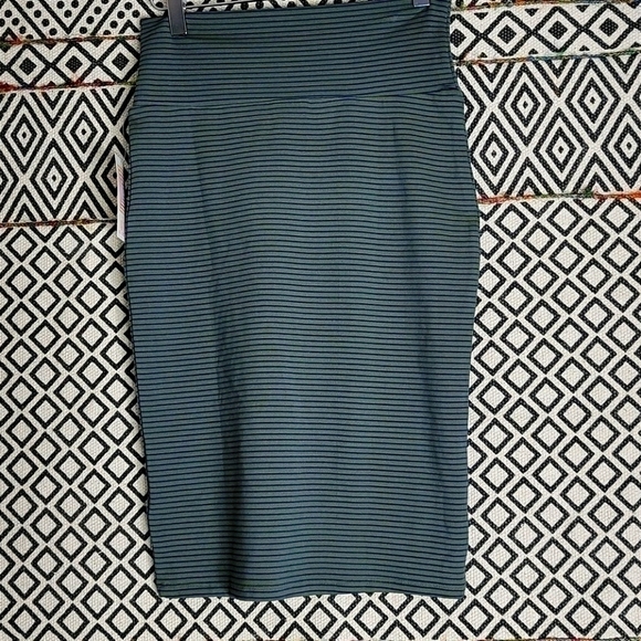 LuLaRoe Dresses & Skirts - NWT LuLARoe Pinstripe Skirk